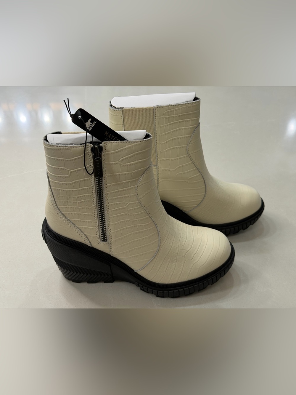 SOREL Ona Ave Zip Wedge Bootie Chalk White Croc Leather Waterproof Boot Size 8.5